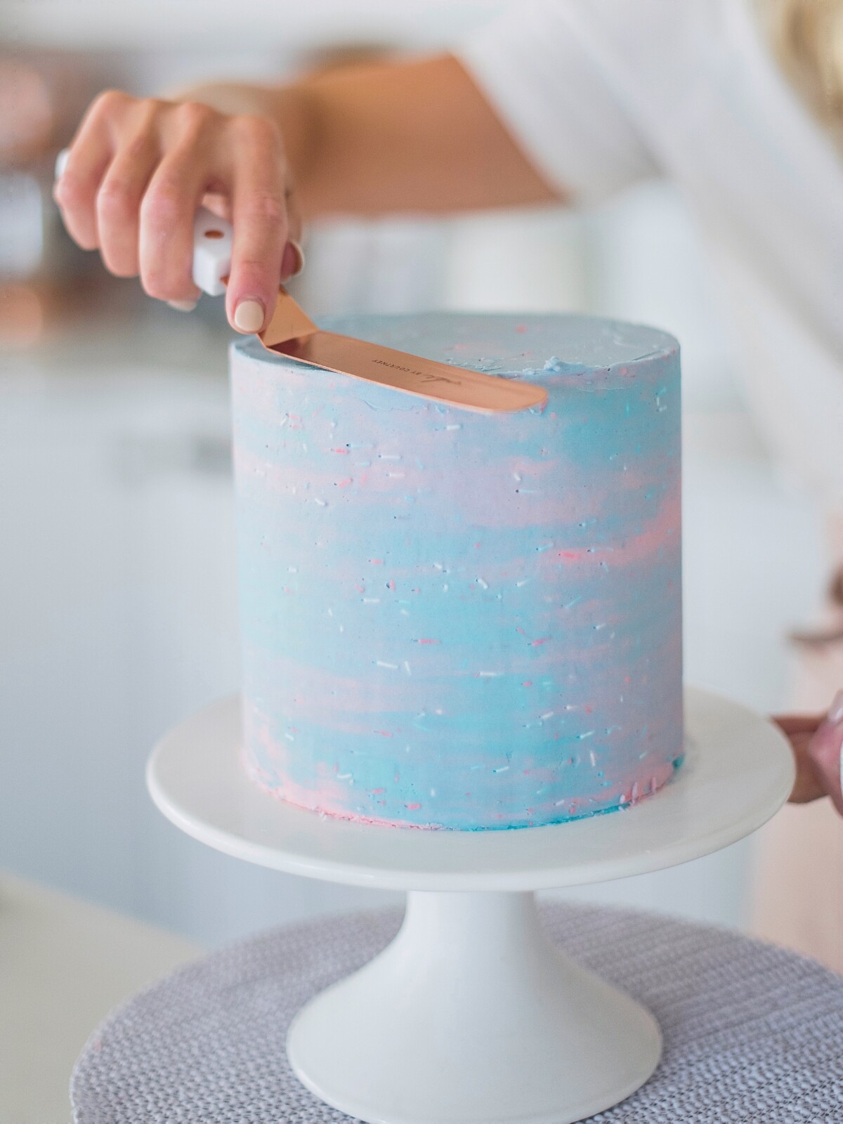 Cake Bomb Candle, Cotton Candy and Fluffy Cake Scent