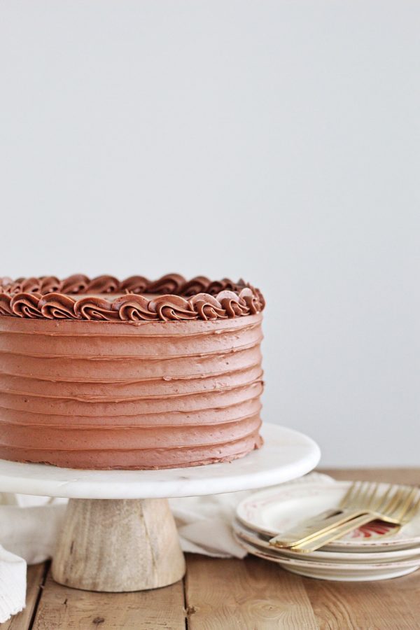 Cake by Courtney: Red Velvet Cake with Chocolate Sour Cream Frosting #cakebycourtney #redvelvetcake #chocolatesourcreamfrosting #buttercream #chocolatebuttercream #redvelvet