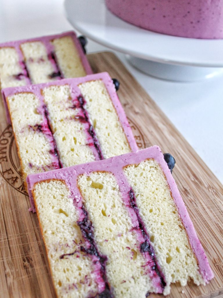 the-most-delicious-gluten-free-vanilla-cake-with-mixed-berry