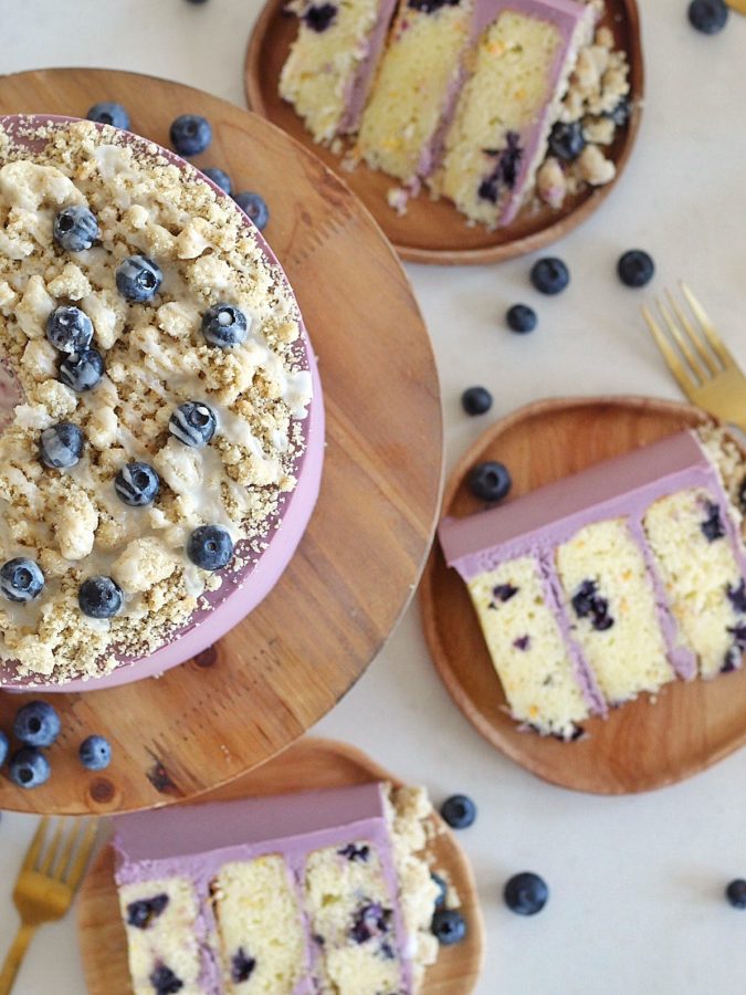 Blueberry Streusel Muffin Cake #cakebycourtney #blueberrycake #Easycakerecipe #blueberrymuffin