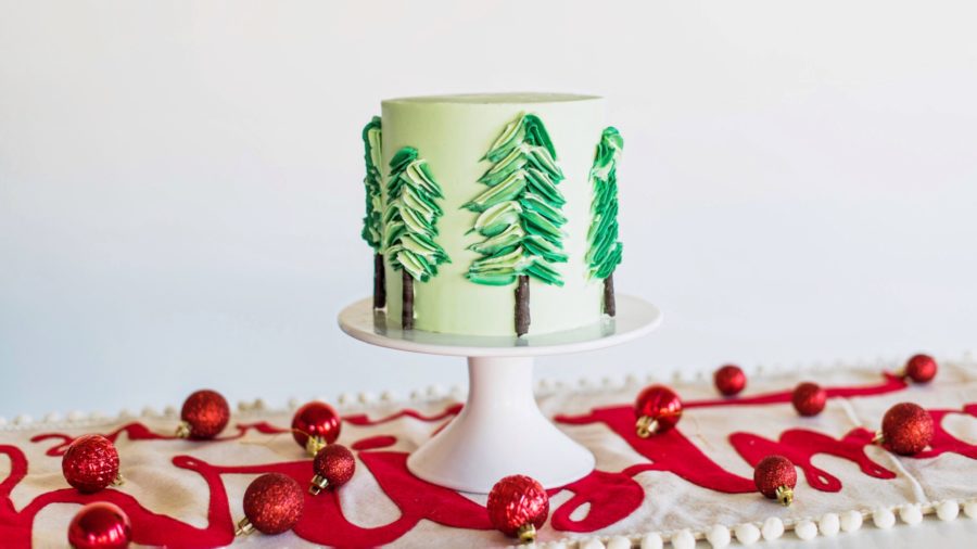 Christmas Cakes #cakebycourtney #easychristmascakes #cakedecorating #cakedecor #cake #wiltoncakes #wilton