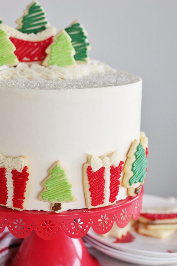 Santa's Milk and Cookies Cake #cakebycourtney #milkandcookiescake #santasmilkandcookiescake #christmascake #cake #holidaycake #sugarcookiecake