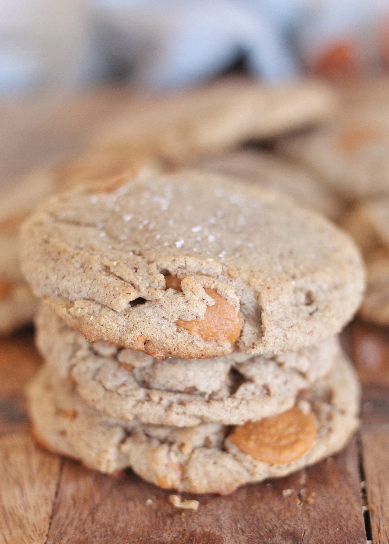 Melt in Your Mouth Butter Pecan Caramel Cookies. www.cakebycourtney.com