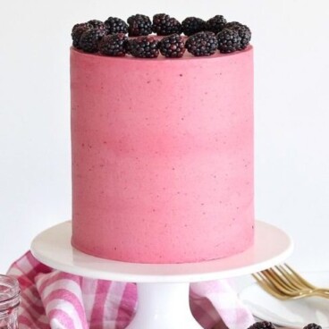 beautiful and delicious blackberry cake. www.cakebycourtney.com