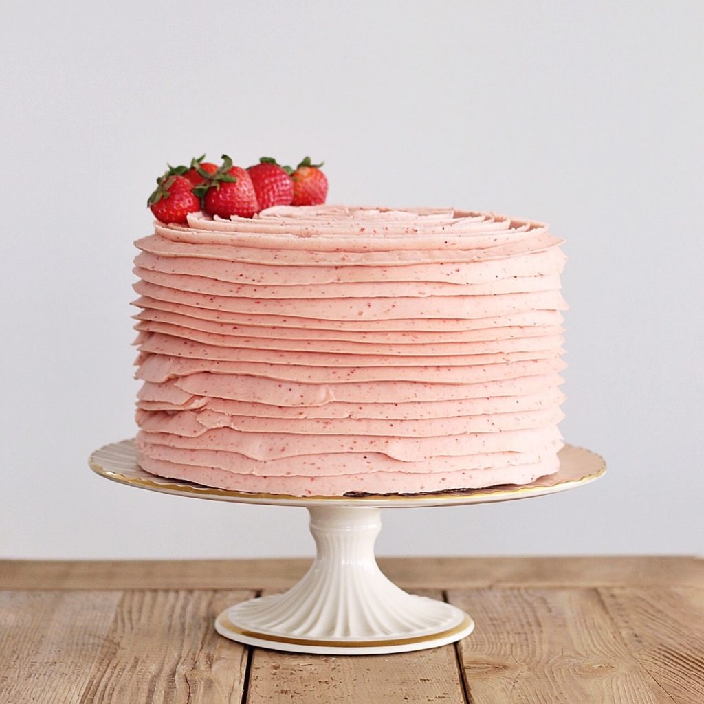 Top 5 Favorite Strawberry Birthday Cakes. www.iammichellegifford.com