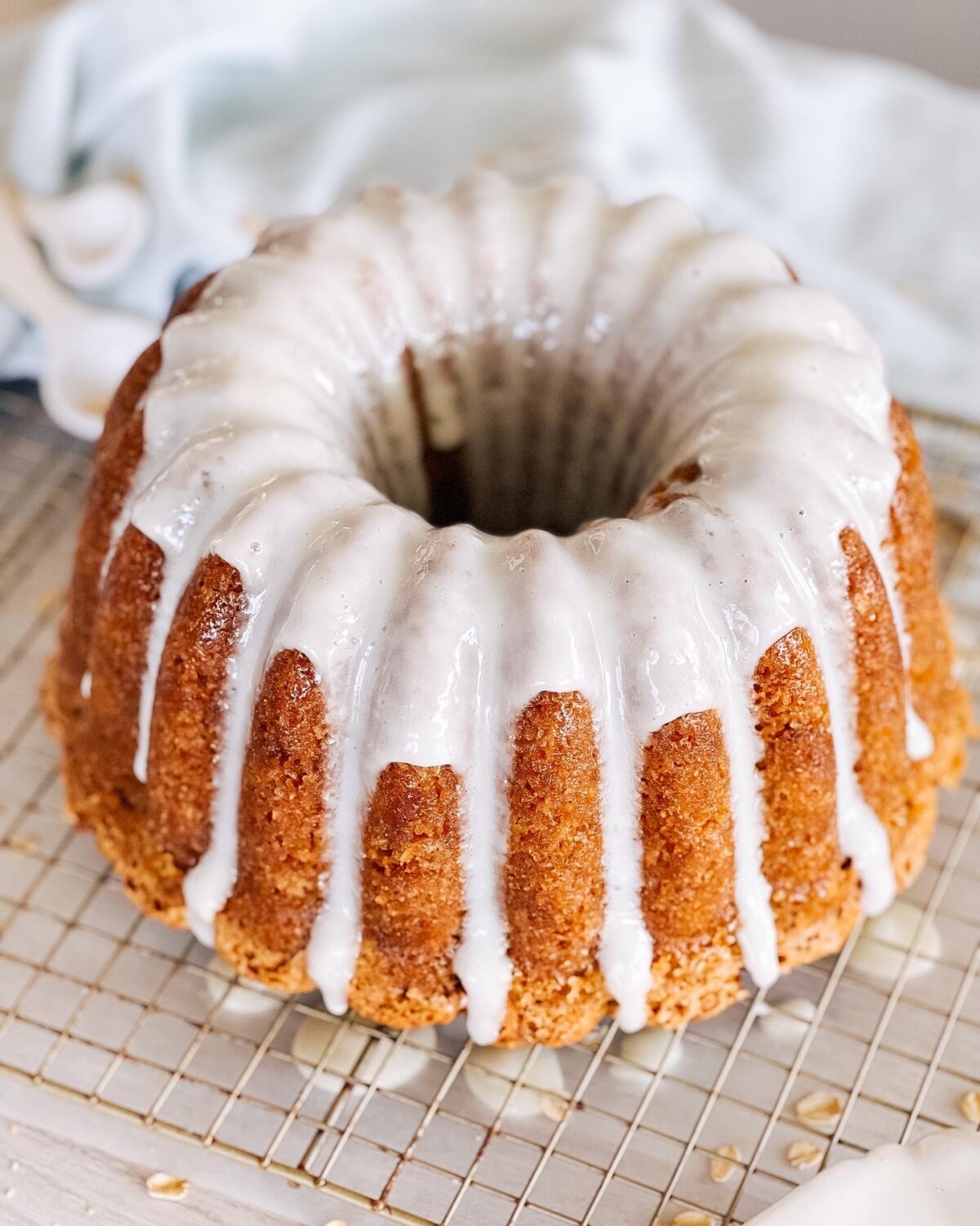 Iced Oatmeal Cookie Bundt Cake Inspired By Mother’s Cookies - Cake By 