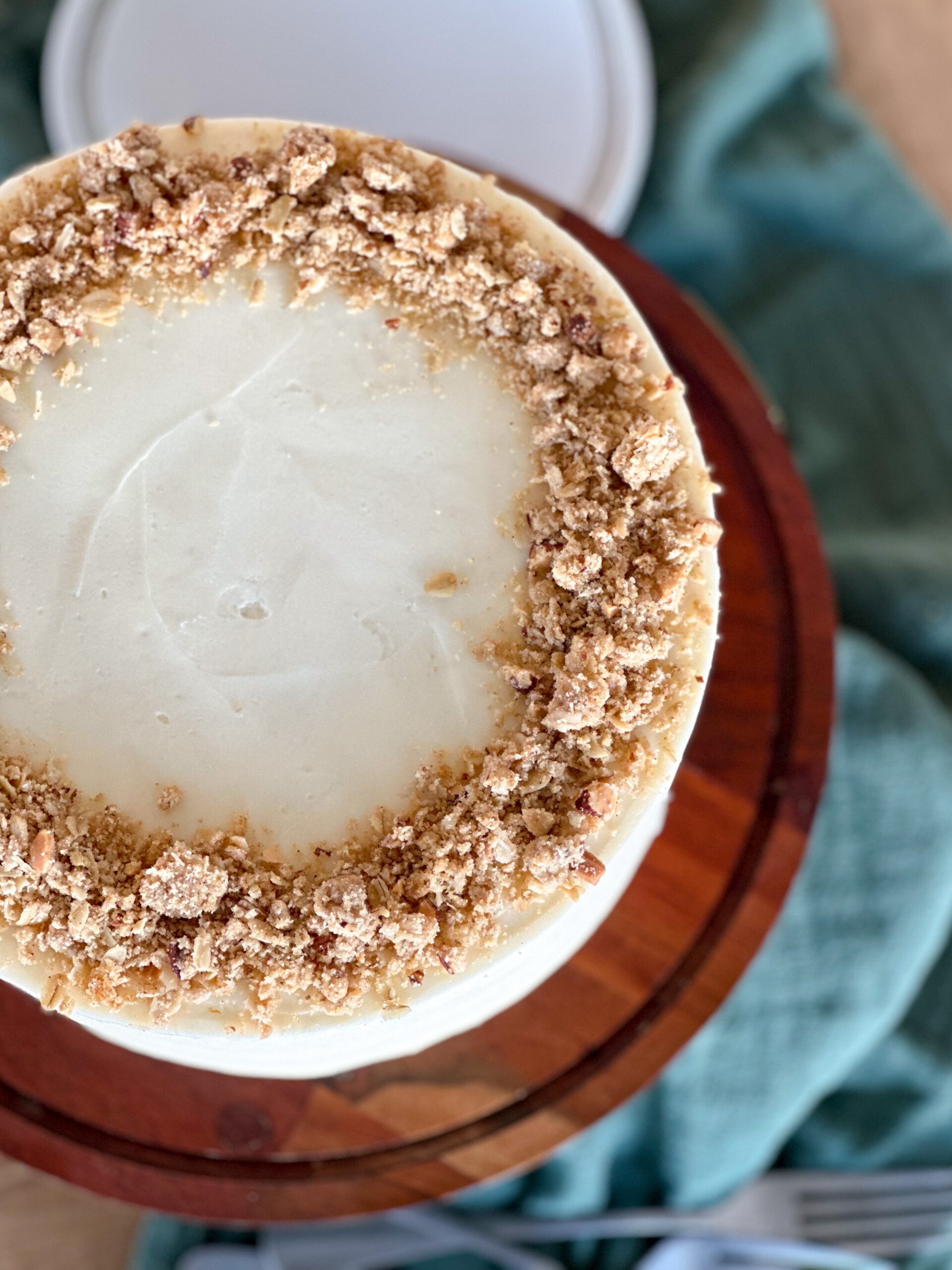 Top view of a pear crisp cake.