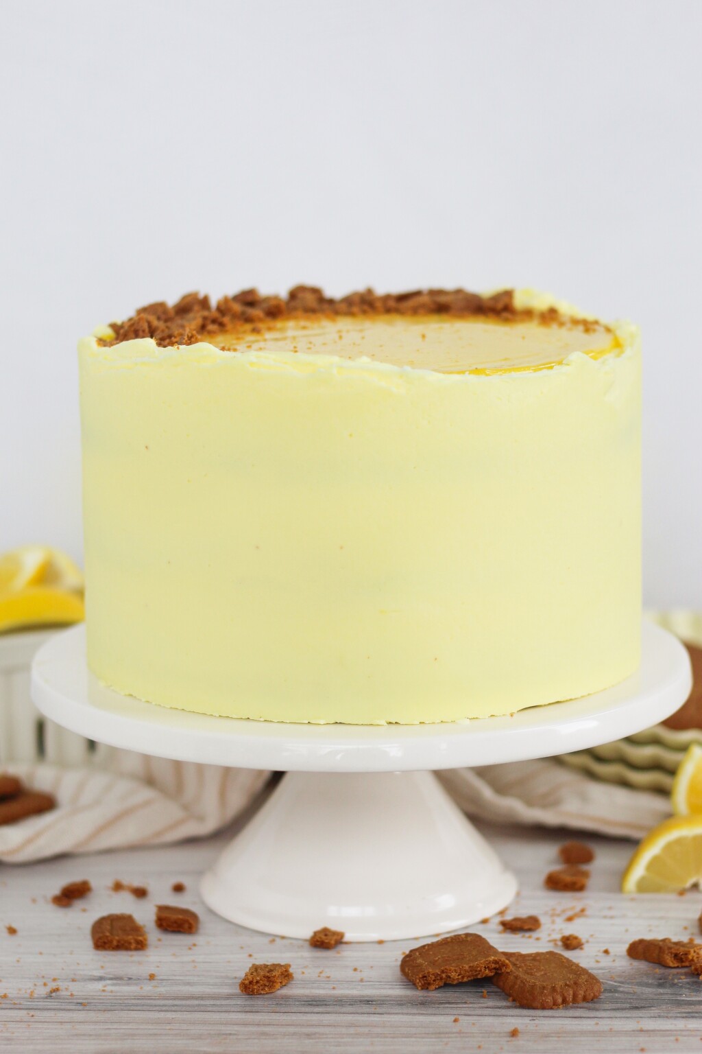 lemon biscoff cake with lemon buttercream www.cakebycourtney.com